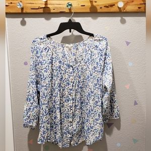 3/4 Length Sleeve Floral Blouse with Pintuck Details